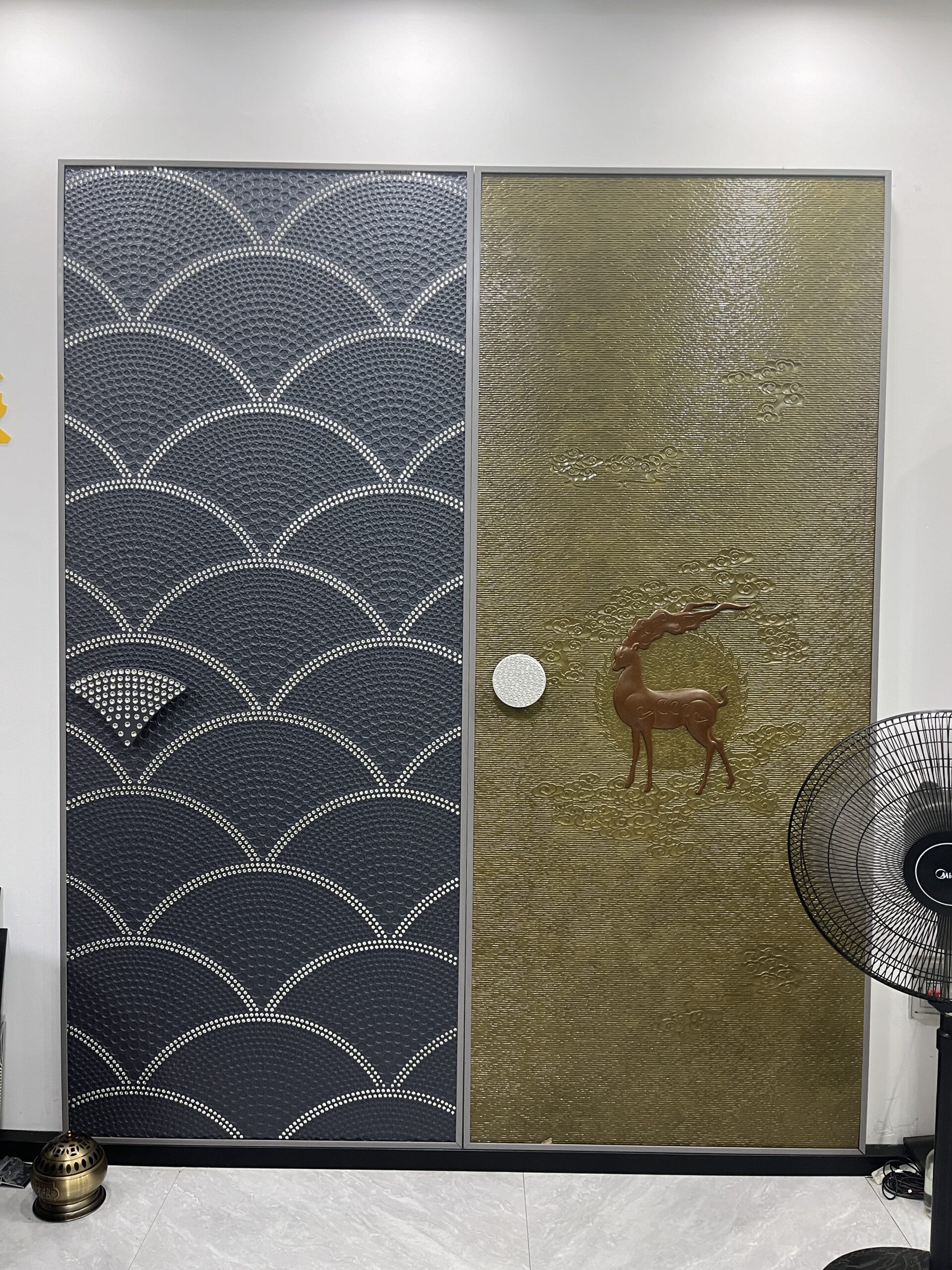 Custom Aluminum Decorative Entrance Door with Patterned Surface Design - Image 2